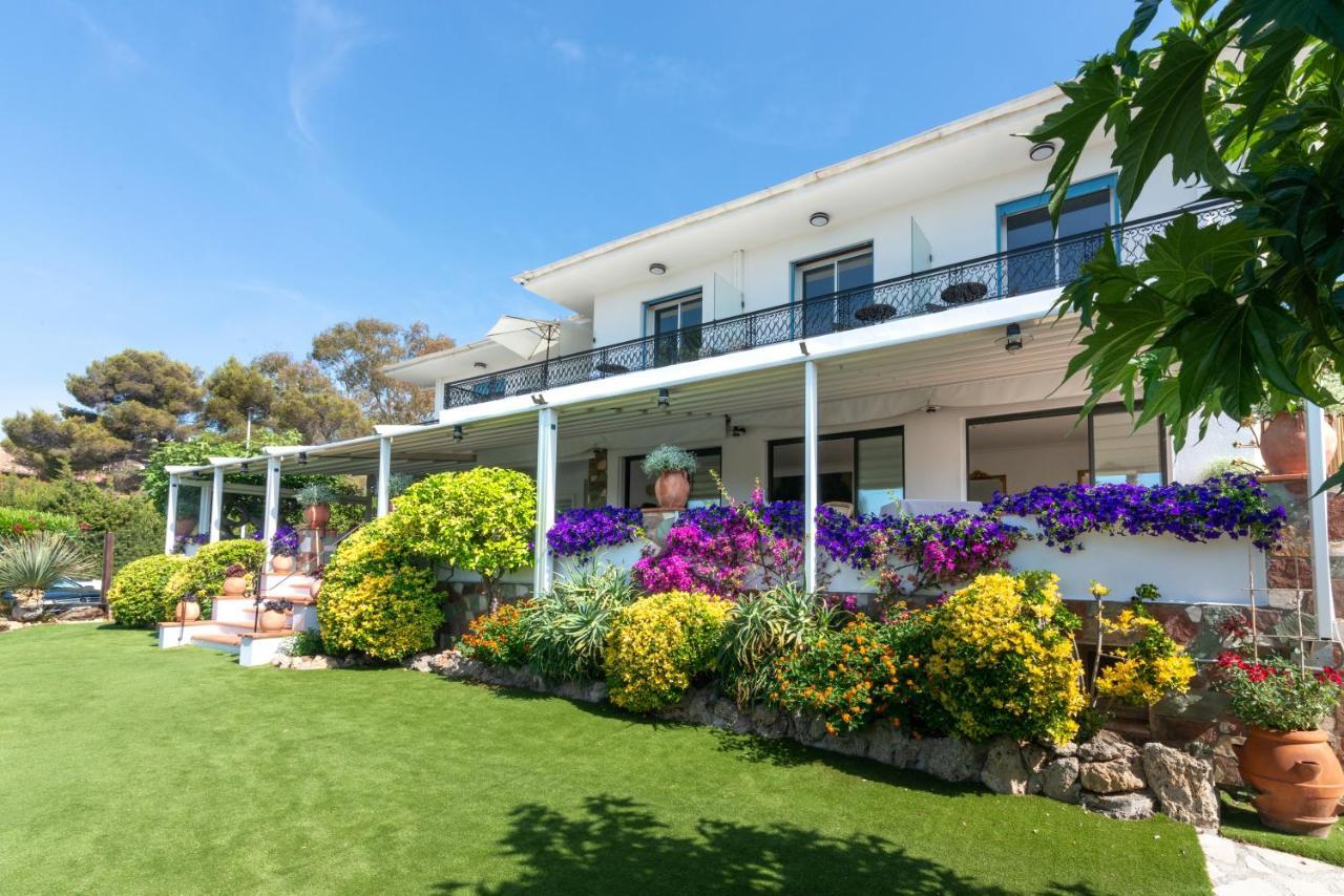 Hotel La Quietude Ле Исамбр Екстериор снимка