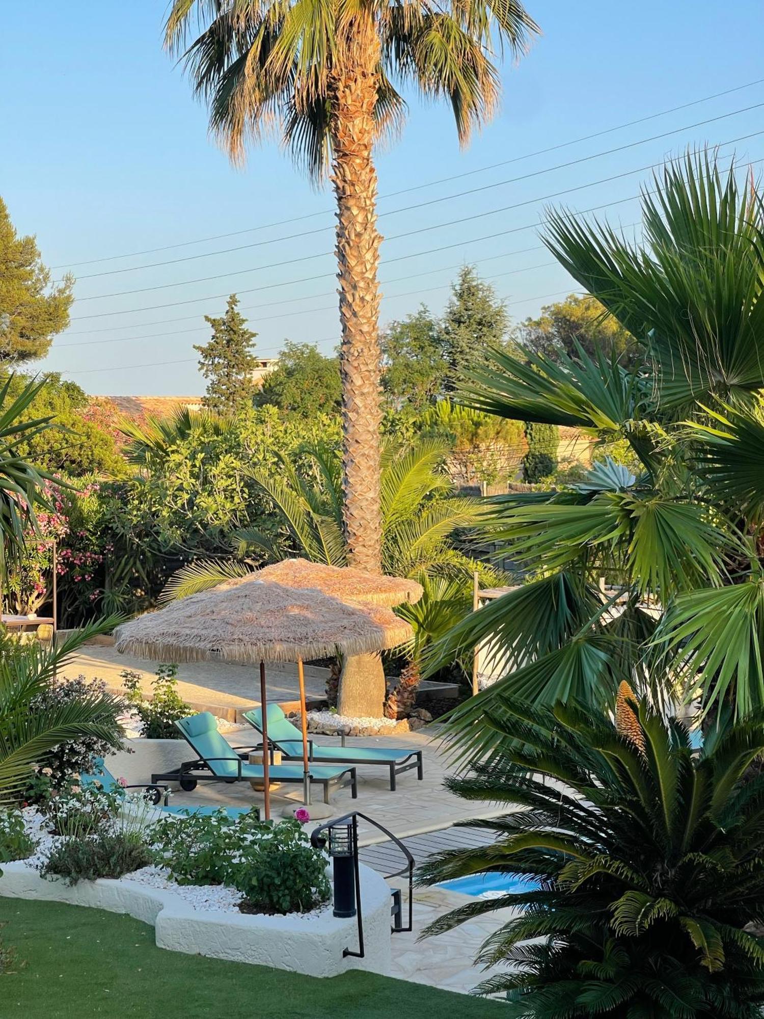 Hotel La Quietude Ле Исамбр Екстериор снимка