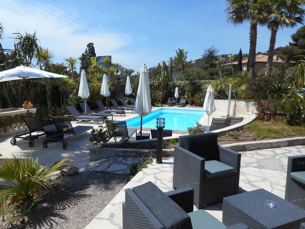Hotel La Quietude Ле Исамбр Екстериор снимка