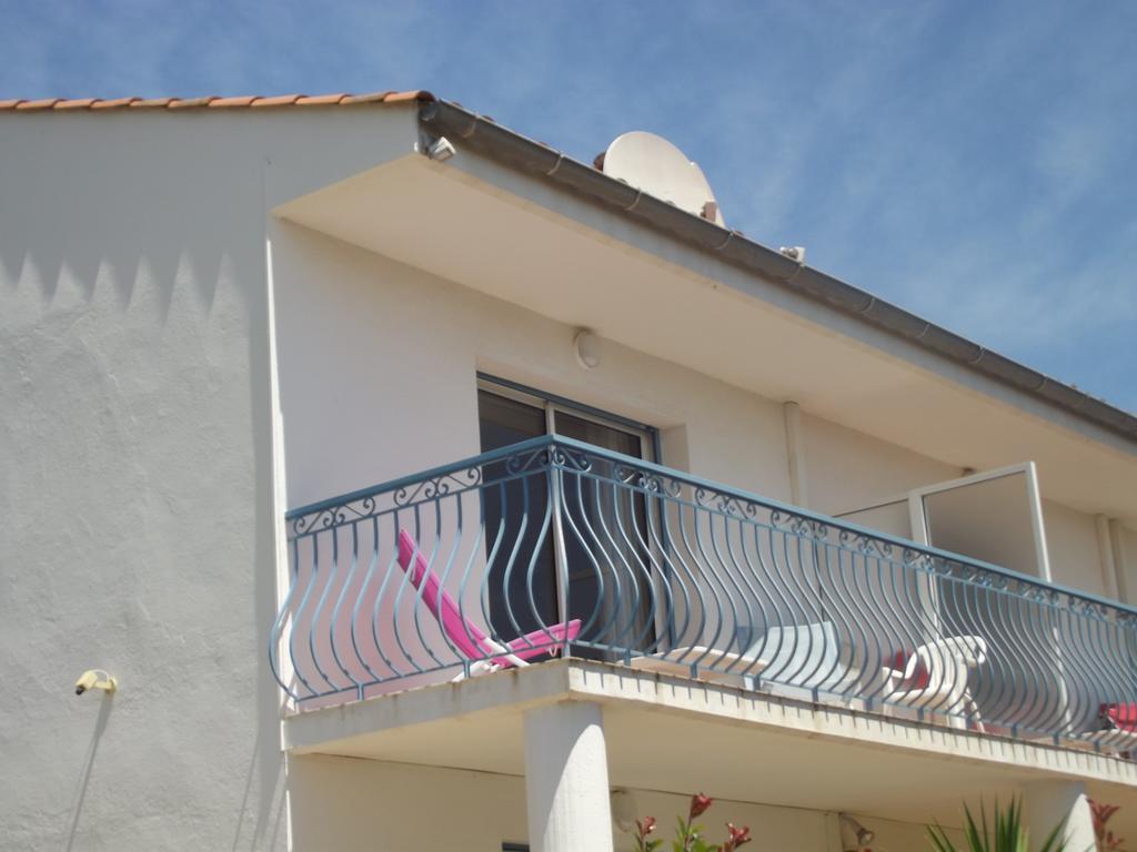 Hotel La Quietude Ле Исамбр Екстериор снимка