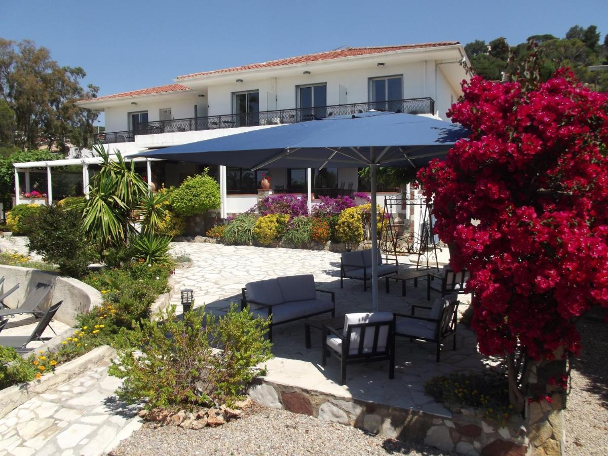 Hotel La Quietude Ле Исамбр Екстериор снимка